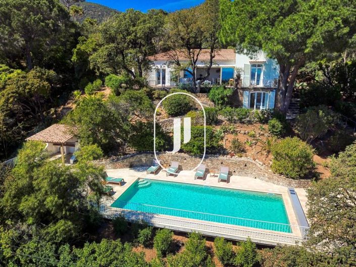 Image No.2-5 Bed House for sale