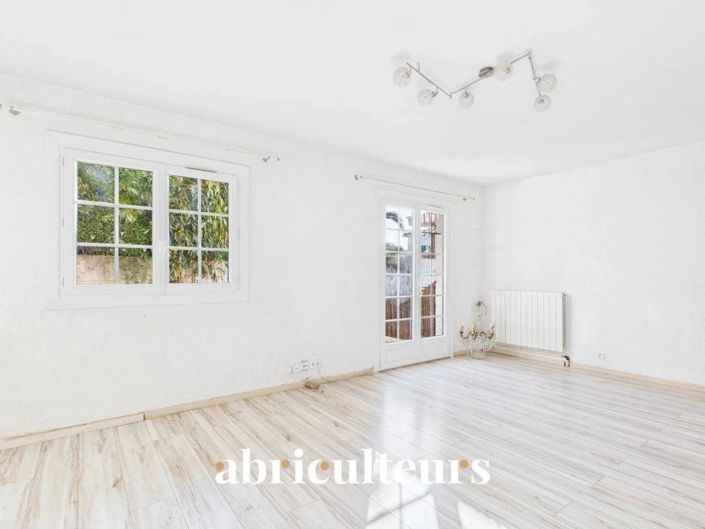 Image No.5-3 Bed House for sale