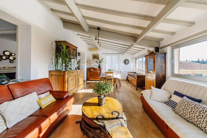 Image No.5-12 Bed House for sale