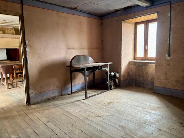 Image No.5-1 Bed House for sale