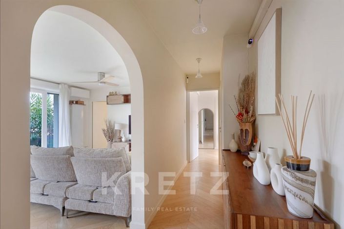 Image No.11-4 Bed Apartment for sale