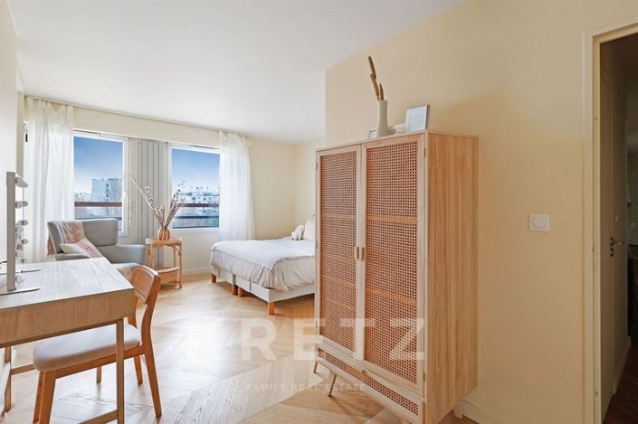 Image No.13-4 Bed Apartment for sale