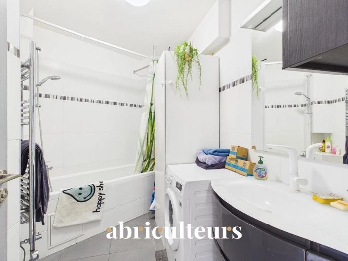 Image No.12-3 Bed Apartment for sale