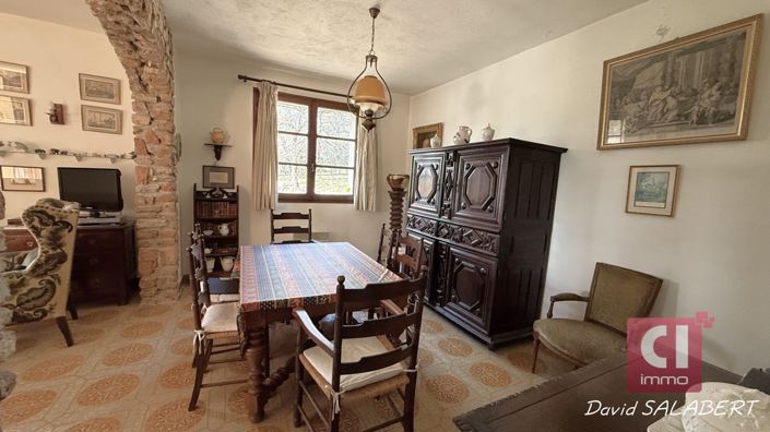Image No.8-4 Bed House for sale