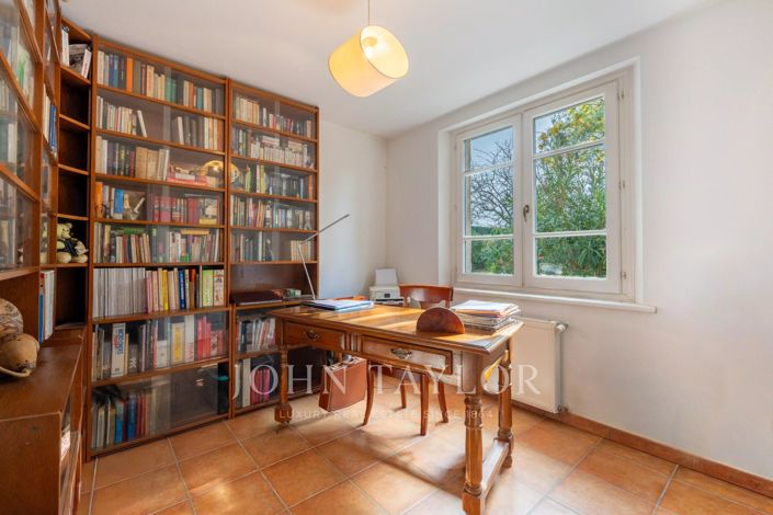 Image No.16-9 Bed House for sale