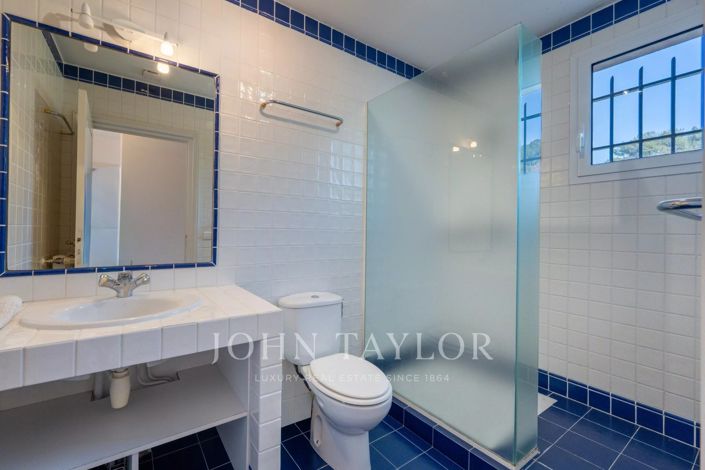 Image No.23-9 Bed House for sale