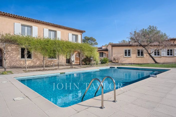 Image No.27-9 Bed House for sale