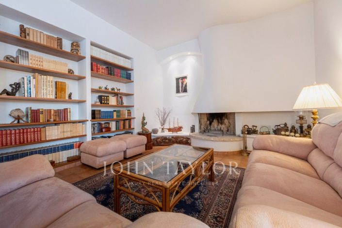 Image No.9-9 Bed House for sale