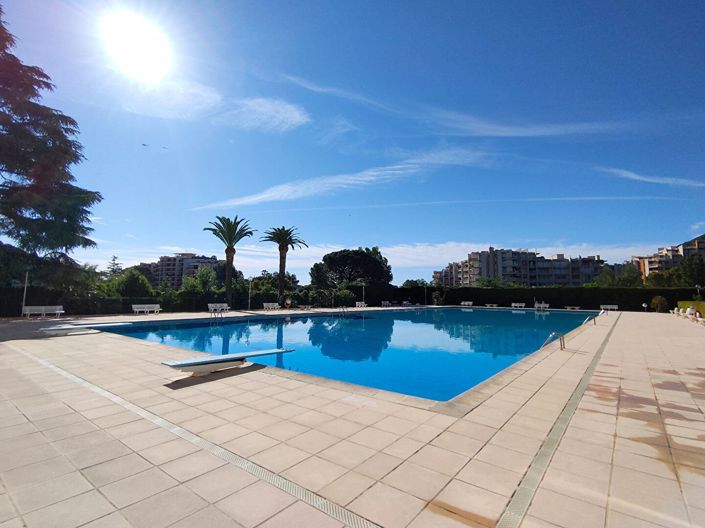 Image No.12-3 Bed Apartment for sale