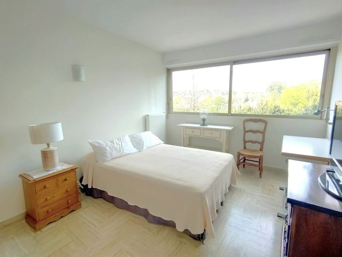 Image No.8-3 Bed Apartment for sale