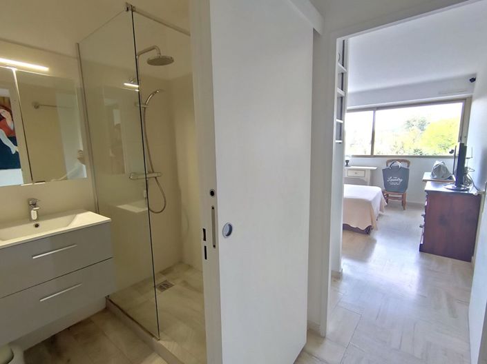 Image No.9-3 Bed Apartment for sale