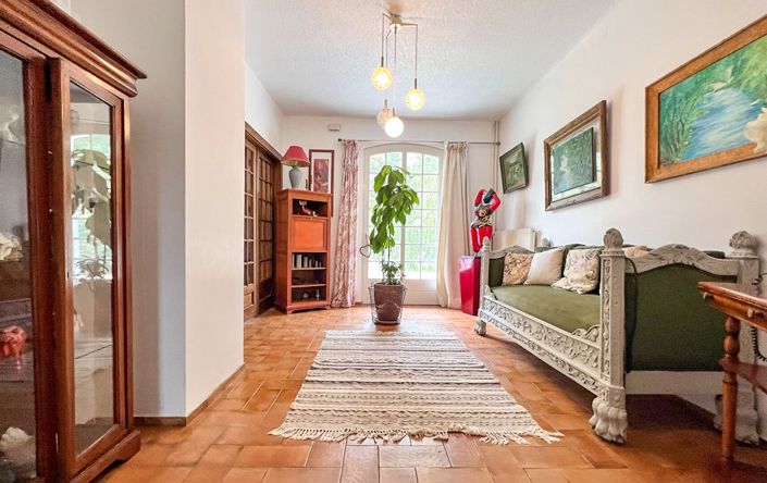 Image No.15-5 Bed House for sale