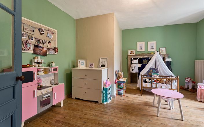 Image No.12-6 Bed House for sale