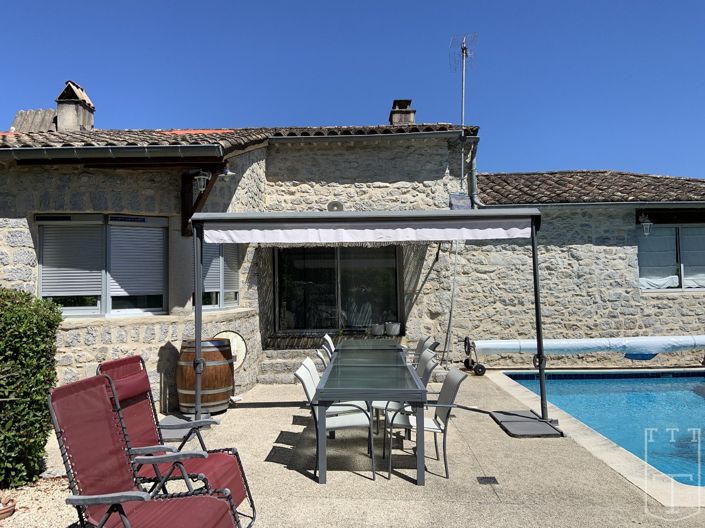 Image No.19-7 Bed House for sale