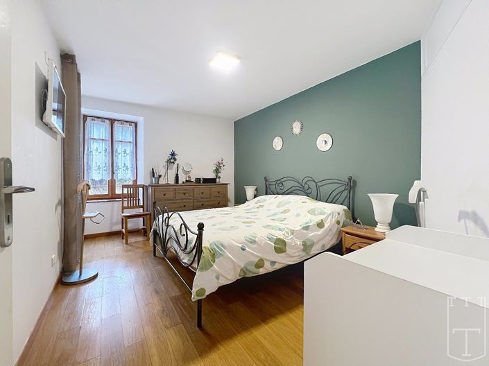Image No.6-7 Bed House for sale
