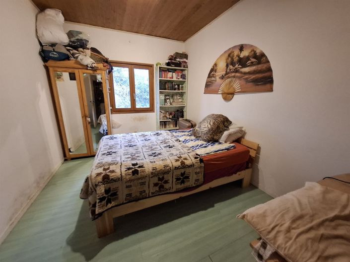 Image No.18-2 Bed House for sale