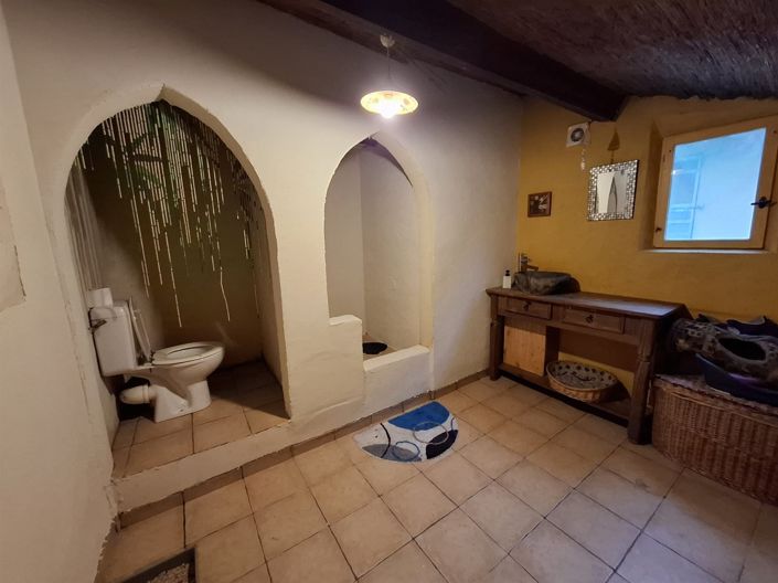 Image No.19-2 Bed House for sale