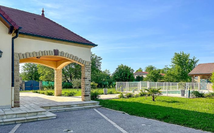 Image No.11-5 Bed House for sale