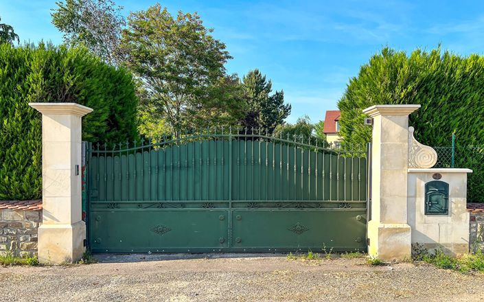 Image No.18-5 Bed House for sale