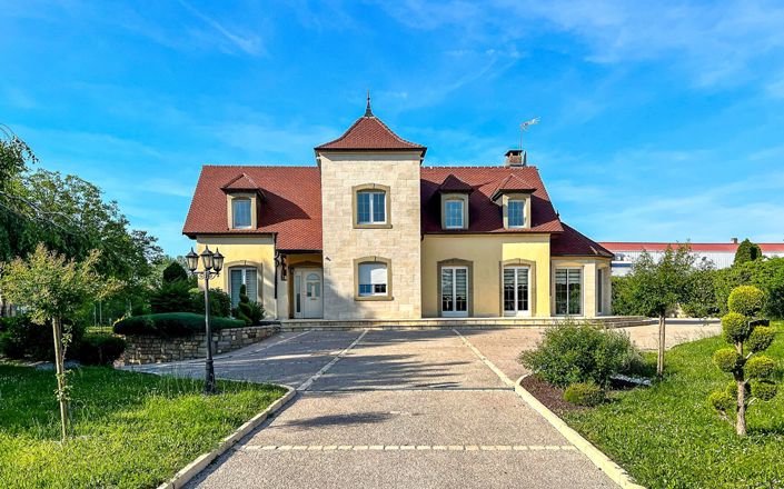 Image No.3-5 Bed House for sale