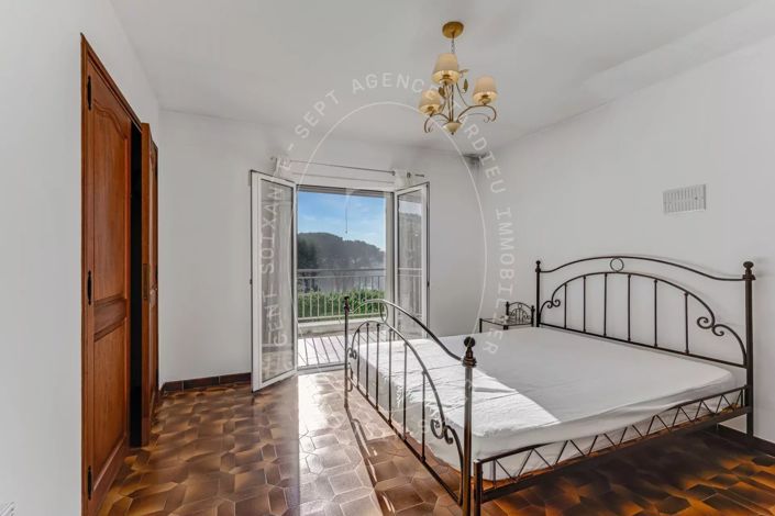 Image No.5-5 Bed House for sale