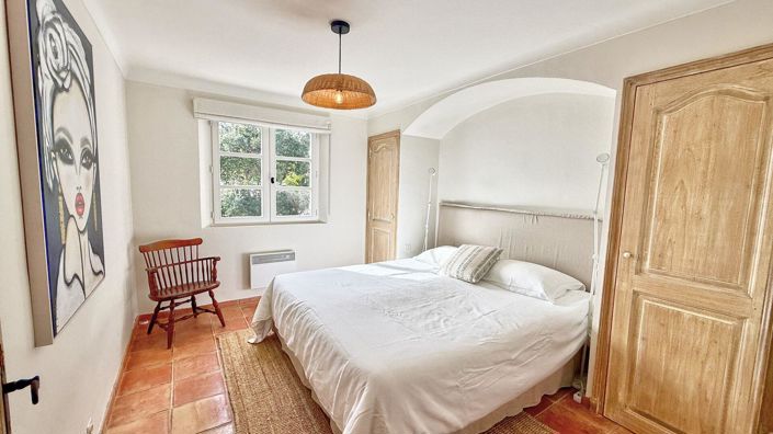 Image No.13-5 Bed House for sale