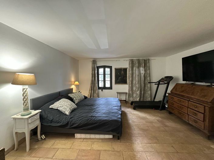 Image No.11-3 Bed House for sale