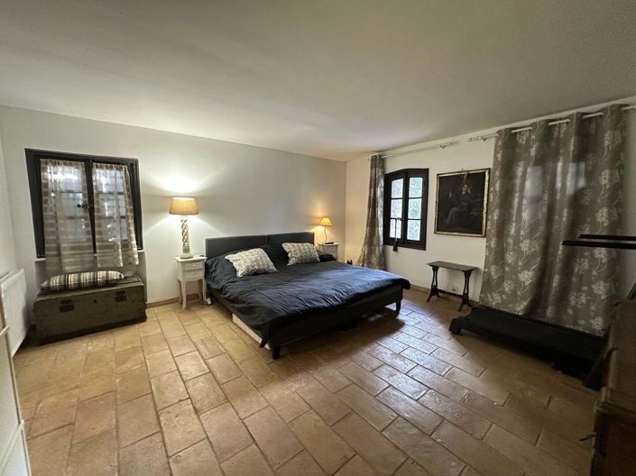 Image No.12-3 Bed House for sale