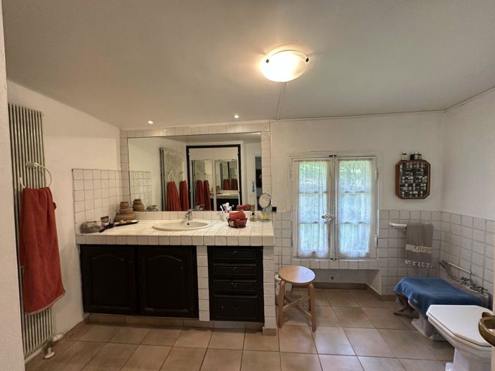 Image No.13-3 Bed House for sale