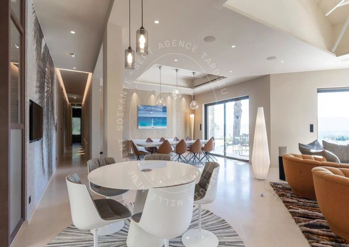 Image No.6-5 Bed House for sale