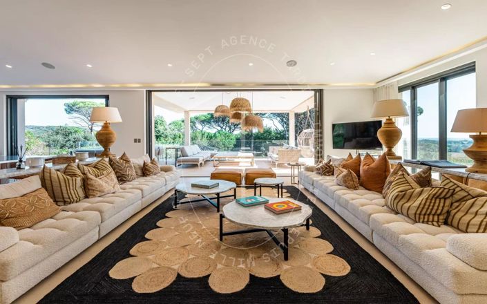 Image No.8-6 Bed House for sale