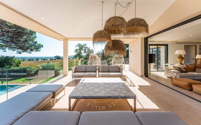 Image No.9-6 Bed House for sale