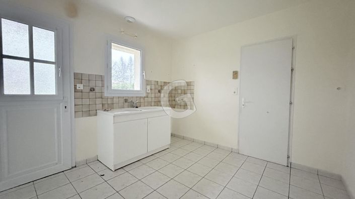 Image No.2-2 Bed House for sale