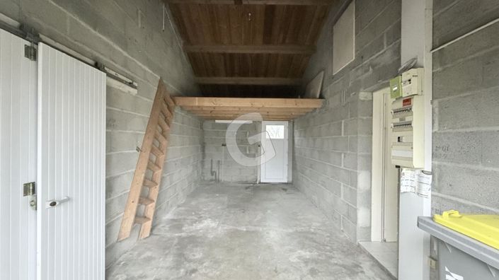 Image No.9-2 Bed House for sale