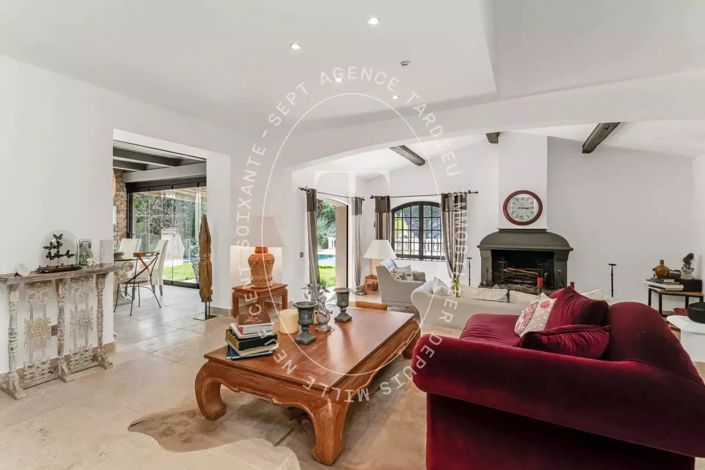 Image No.3-5 Bed House for sale