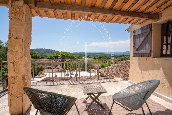 Image No.8-5 Bed House for sale