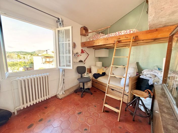 Image No.9-3 Bed Apartment for sale