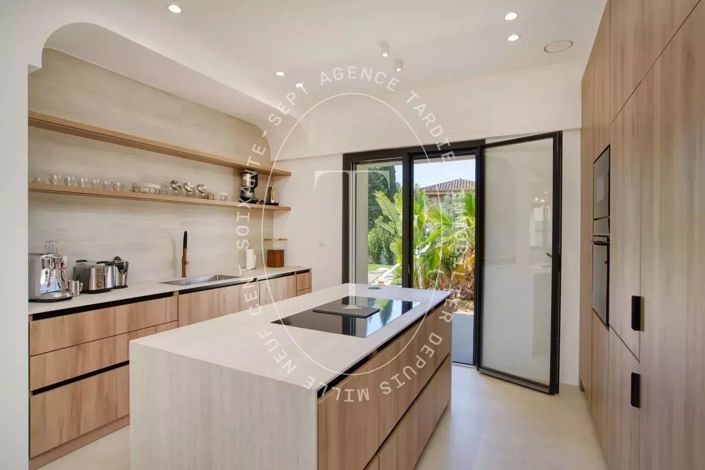 Image No.10-Maison de 5 chambres à vendre à Saint-Tropez