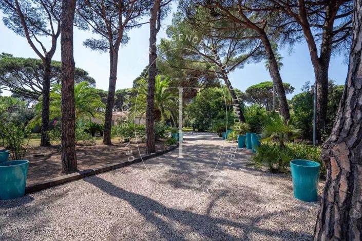 Image No.6-9 Bed House for sale