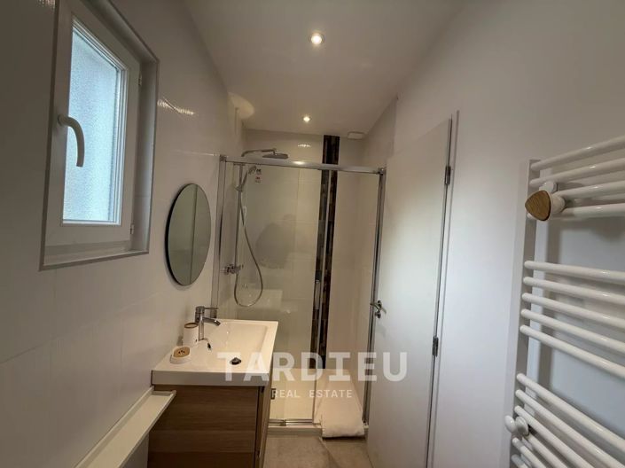 Image No.7-2 Bed House for sale