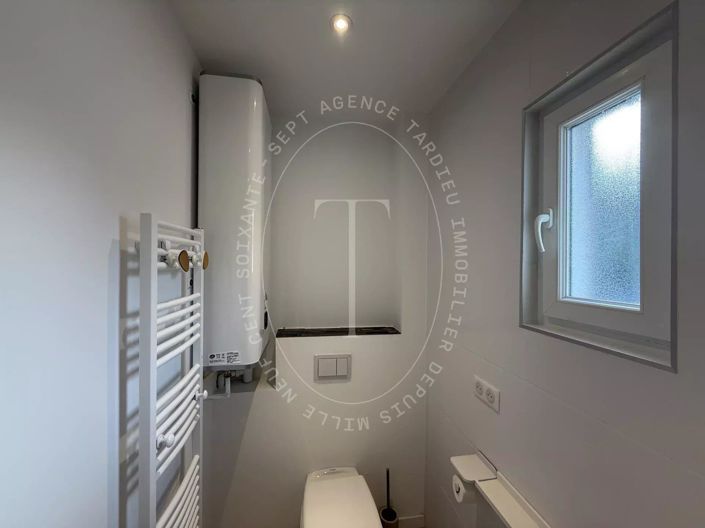 Image No.8-2 Bed House for sale