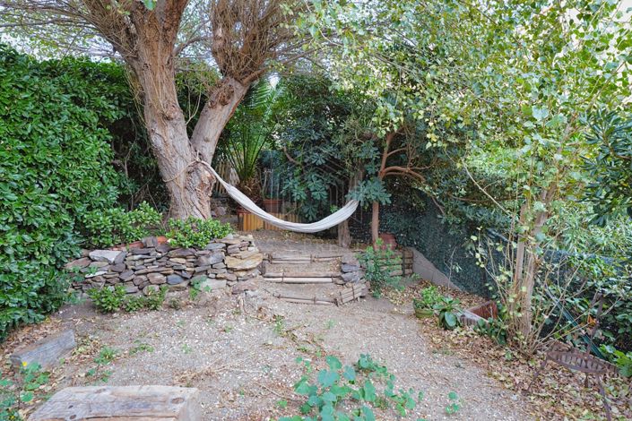 Image No.17-6 Bed House for sale