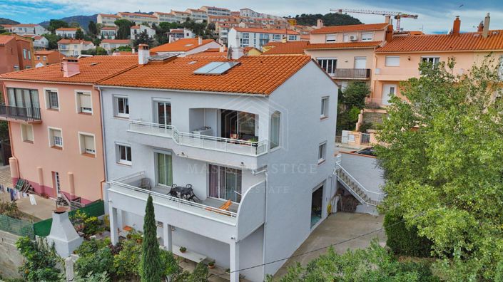 Image No.2-6 Bed House for sale