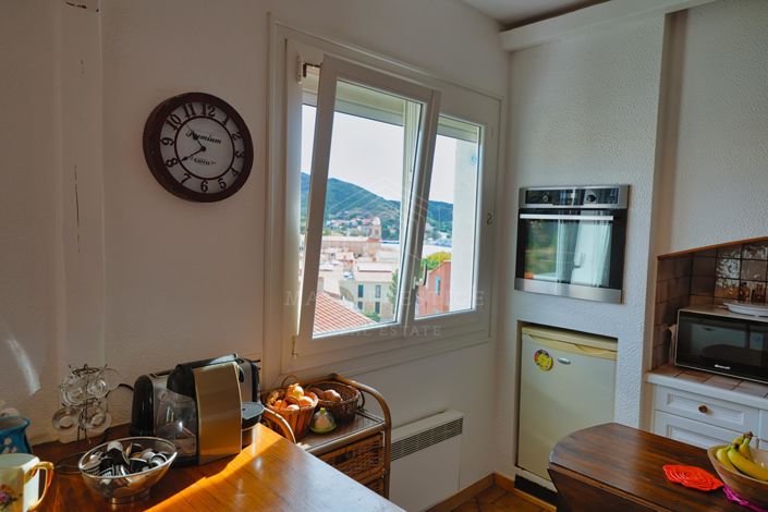 Image No.21-6 Bed House for sale