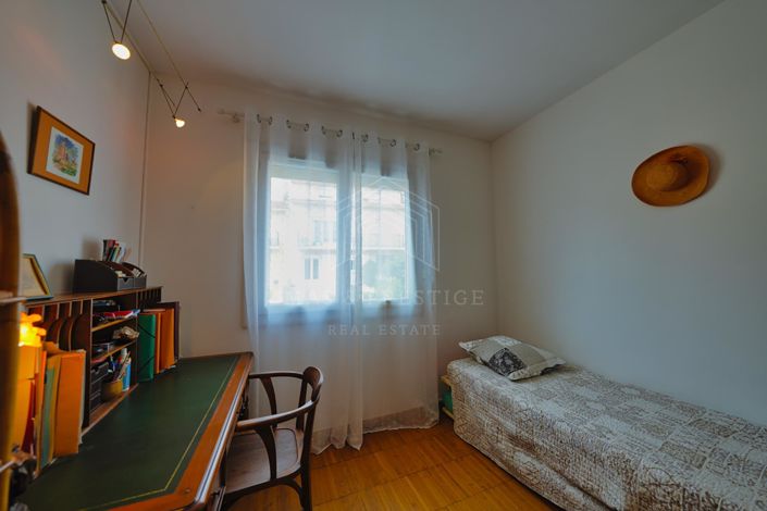 Image No.25-6 Bed House for sale