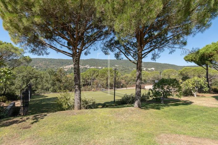 Image No.6-11 Bed House for sale