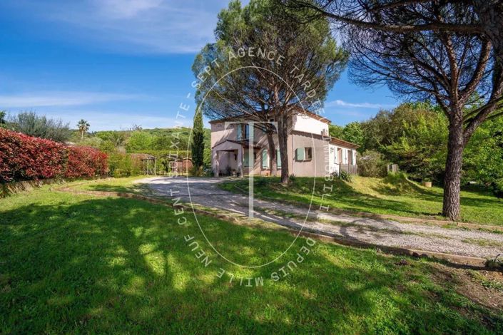 Image No.2-4 Bed House for sale