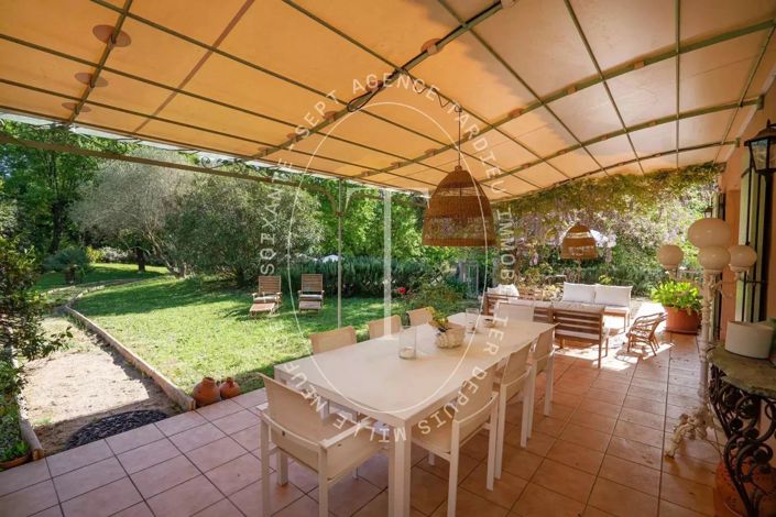 Image No.8-4 Bed House for sale