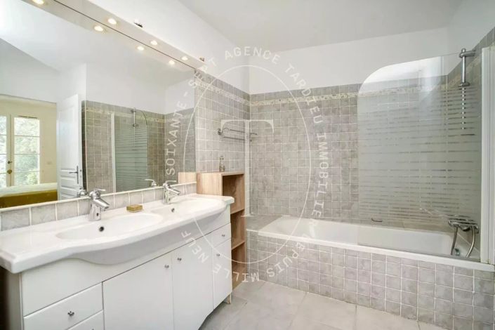 Image No.7-Appartement de 2 chambres à vendre à Grimaud