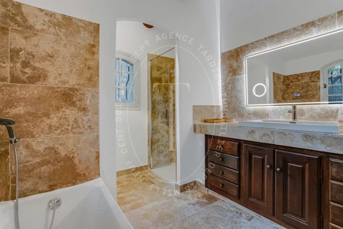 Image No.6-Maison de 5 chambres à vendre à Le Plan-de-la-Tour